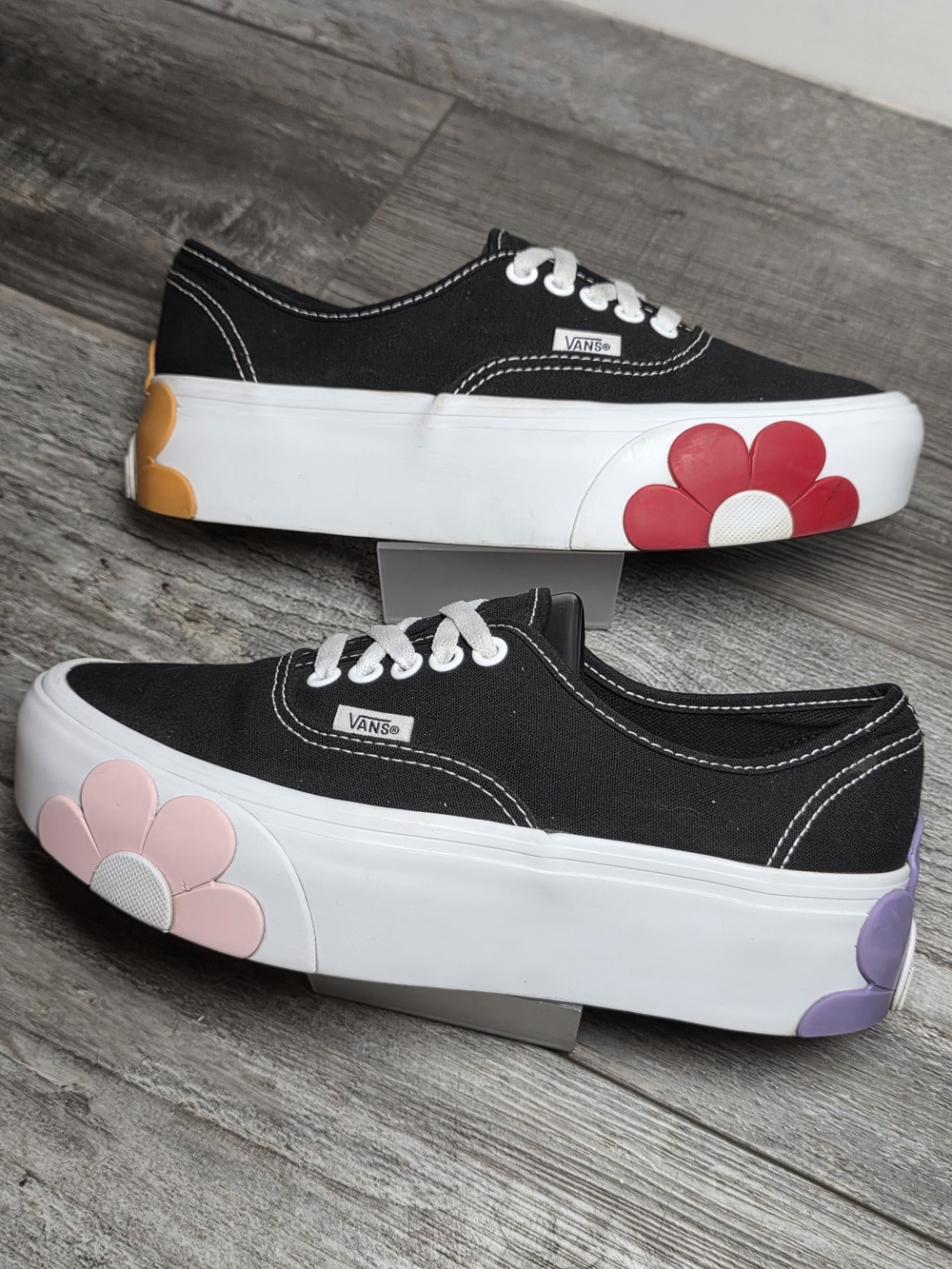 Vans Women's Authentic Stackform Oversized Floral Skate Shoes Sz 8 - Picture 2 of 9